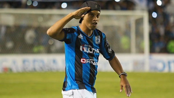 Ronaldinho na pragu LA Galaxyja Ronaldinho na pragu LA Galaxyja