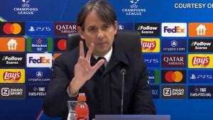 Inzaghi čuo šta mu novinar govori, pa odlučio da ga prekine i pokaže mu tri prsta