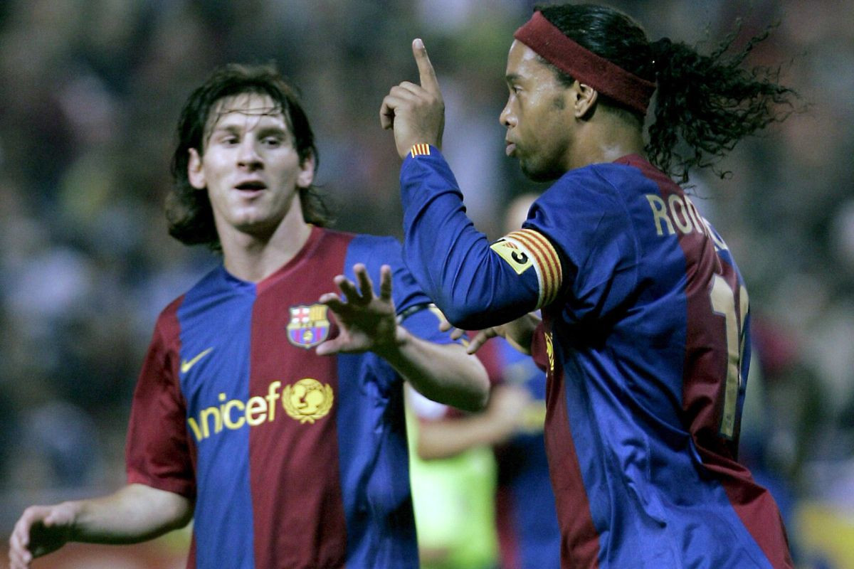 Ronaldinho bez dileme: Nakon Messija niko ne bi trebao dotaći dres sa brojem 10