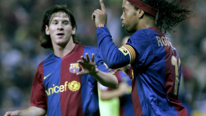 Ronaldinho bez dileme: Nakon Messija niko ne bi trebao dotaći dres sa brojem 10