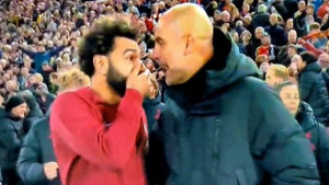 Čitač s usana otkrio šta je Guardiola poručio Salahu na kraju derbija