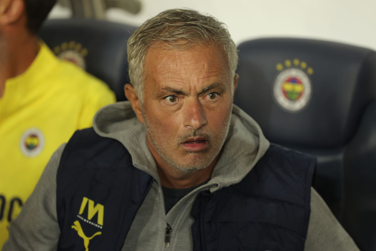 Jose Mourinho obećao da će cijeli svijet vidjeti krađu Fenera - Ubrzo je objavio video na Instagramu Jose Mourinho obećao da će cijeli svijet vidjeti krađu Fenera - Ubrzo je objavio video na Instagramu