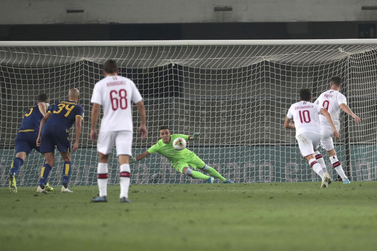 Milan se mučio sa igračem više, pa umalo u posljednjim sekundama ostao bez pobjede protiv Verone