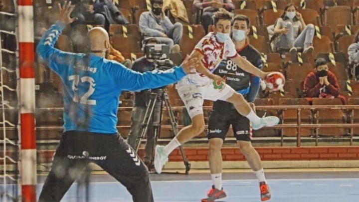 Je li ovo budućnost dvoranskog sporta? U Španiji odigrana utakmica "pod maskama"