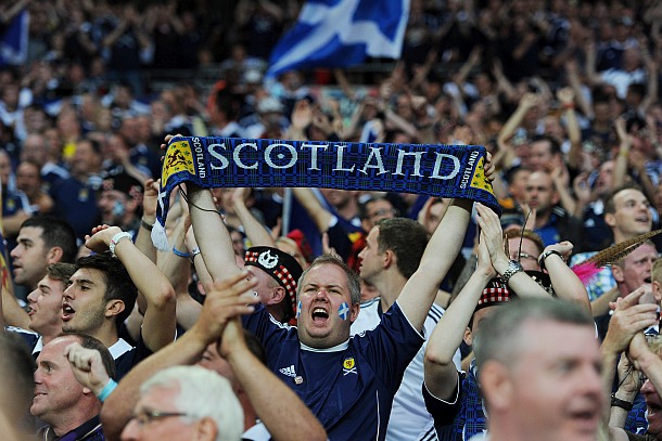 Mladi navijač Škotske preminuo nakon utakmice