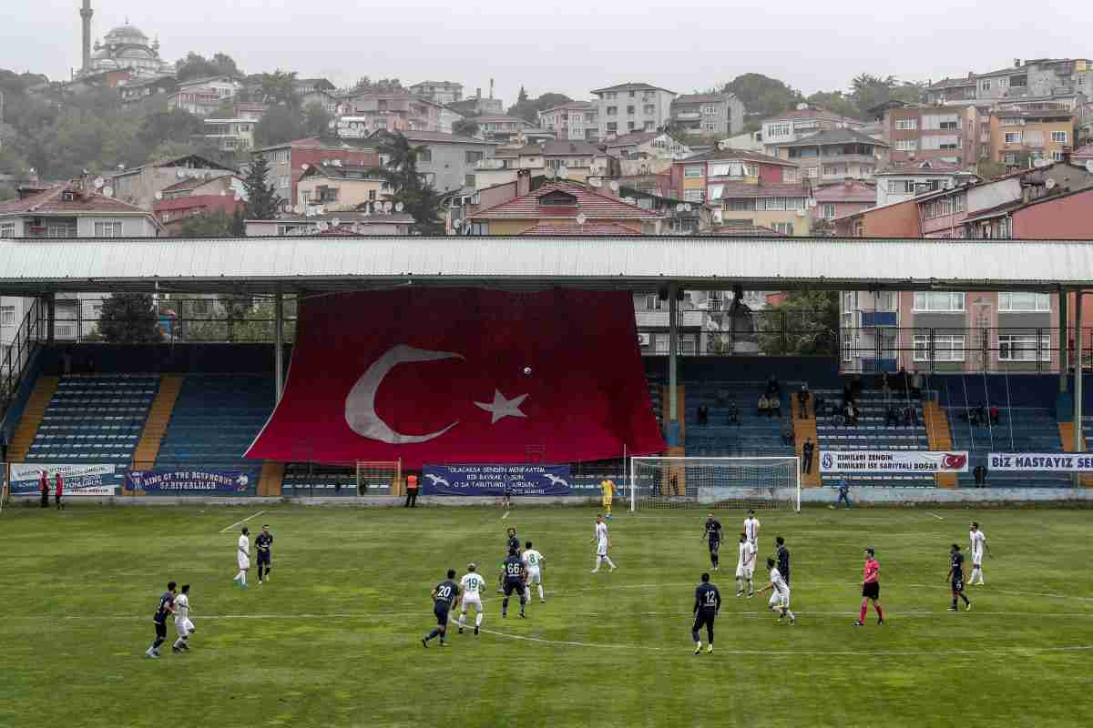 Turke ni korona ne sprječava da gledaju utakmicu voljenog tima