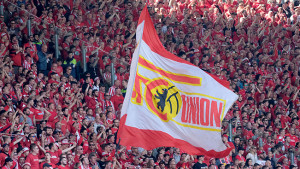 Rušila ga vlast, navijači davali krv da ga spase, a večeras slavi prvi plasman u Bundesligu