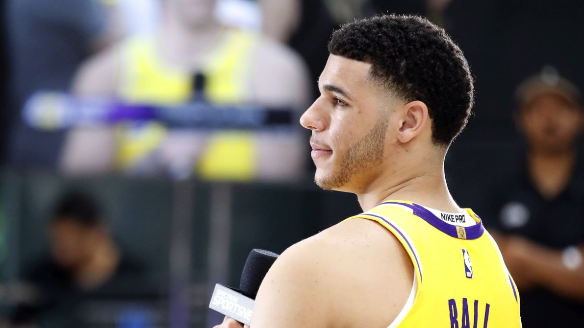 Mlada zvijezda Lakersa o LeBronu: On nije Bog!
