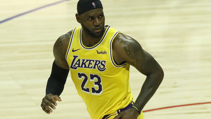 LeBron i Davis za prvi domaći trijumf Lakersa, Jokić i Dončić upisali po triple-double