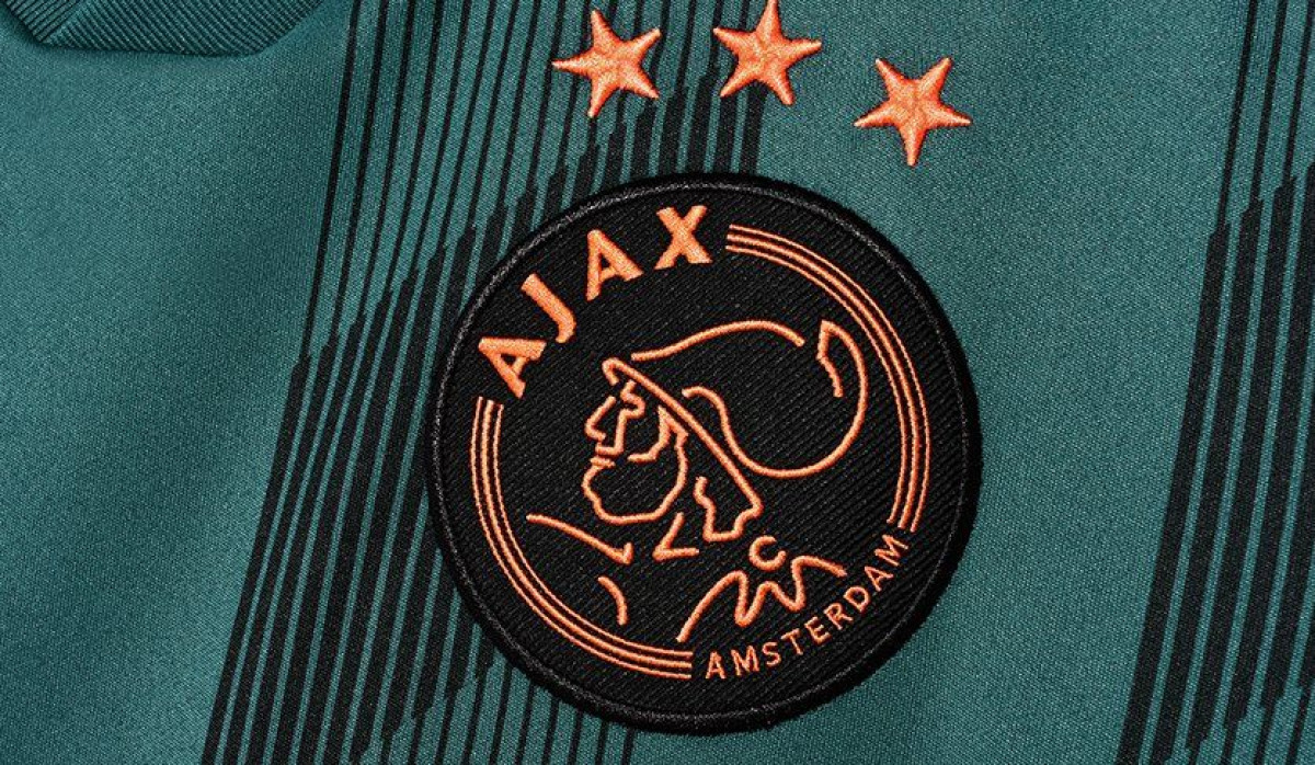 Ajaxov gostujući dres za novu sezonu oduševio fudbalski svijet