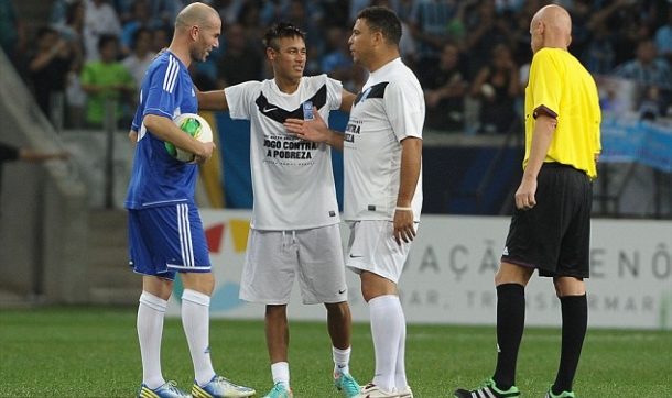 Ronaldo i Zidane ponovo priredili humanitarni spektakl Ronaldo i Zidane ponovo priredili humanitarni spektakl