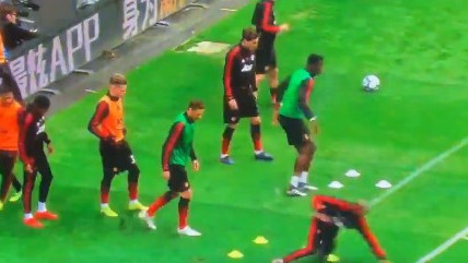 Ashley Young jednostavno ne može da se ne obruka
