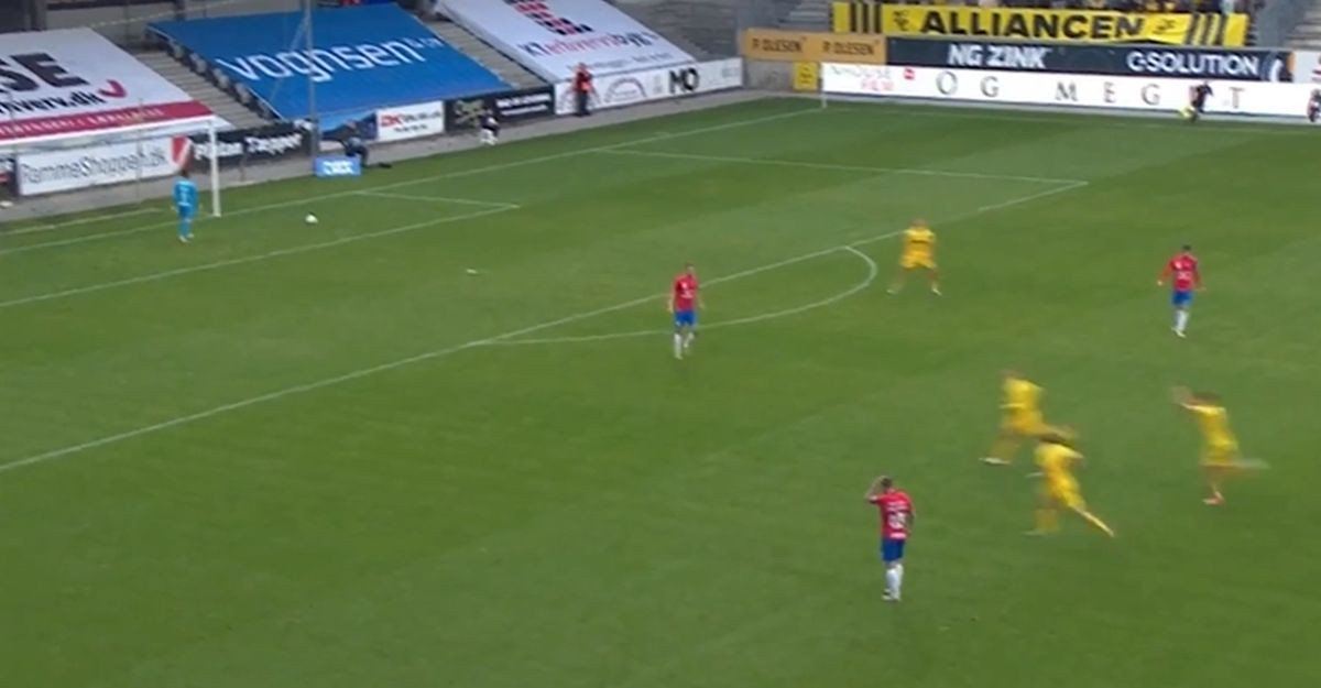 Potez vikenda dolazi sa sjevera Evrope: Zajko Zeba se ukazao, golman nije mogao da vjeruje da je gol Potez vikenda dolazi sa sjevera Evrope: Zajko Zeba se ukazao, golman nije mogao da vjeruje da je gol
