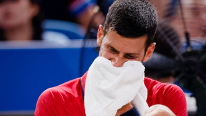 Šok iz Šangaja: Novak Đoković nije dobro!
