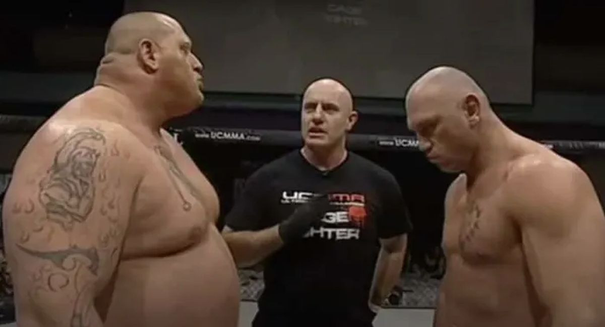 Duel Davida od 100 kg i Golijata od 170 kg trajao 20 sekundi, završen je šokantno Duel Davida od 100 kg i Golijata od 170 kg trajao 20 sekundi, završen je šokantno