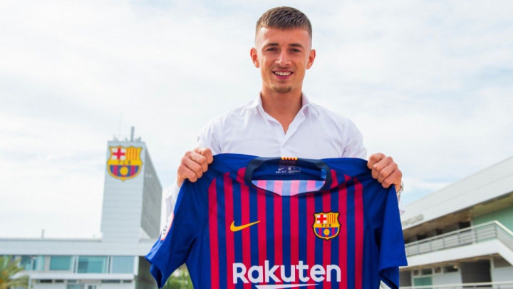 Potpisao za Barcu jer mu otac zastupa De Jonga, a onda navijači otkrili da navija za Real Madrid