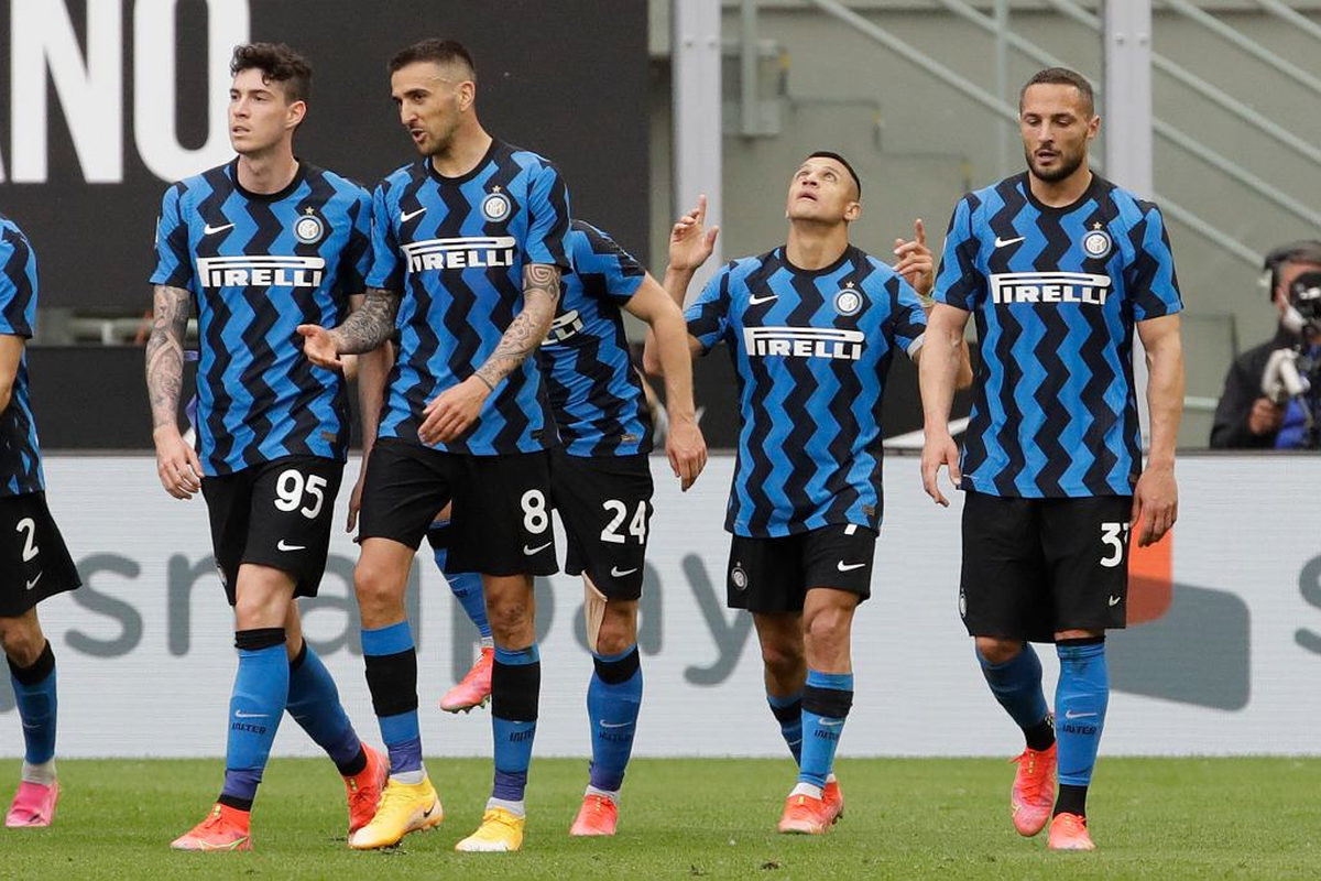 Svi pričaju o Barceloni, ali je i Inter u velikim problemima Svi pričaju o Barceloni, ali je i Inter u velikim problemima