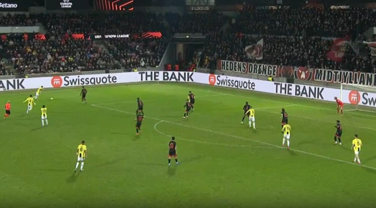 Tako mu malo treba: Novi evropski gol Edina Džeke! Tako mu malo treba: Novi evropski gol Edina Džeke!