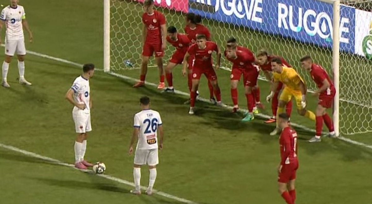 Da Evropa nije za svakoga pokazuju scene s Kosova: Devet igrača je stalo na gol-liniju, a onda... Da Evropa nije za svakoga pokazuju scene s Kosova: Devet igrača je stalo na gol-liniju, a onda...
