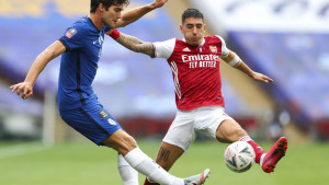 Pao dogovor, Marcos Alonso seli u Španiju