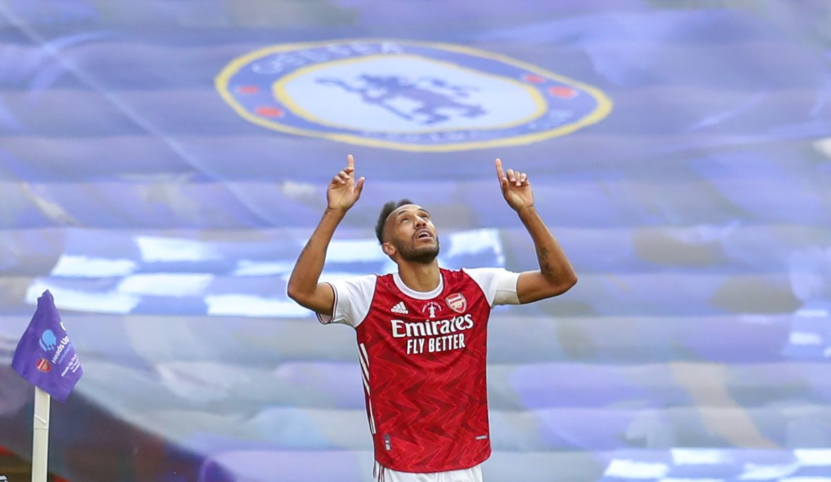 Kad su vidjeli novu frizuru navijačima Arsenala bilo je jasno da Aubameyang ostaje Kad su vidjeli novu frizuru navijačima Arsenala bilo je jasno da Aubameyang ostaje