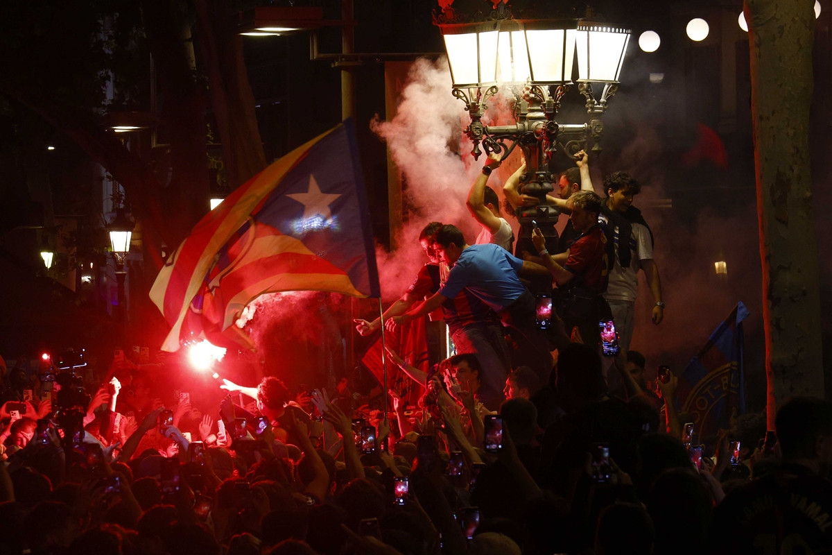 Katastrofalan dan iza Barcelone, navijači su sa pravom veoma zabrinuti: "Šta im se dešava?!" Katastrofalan dan iza Barcelone, navijači su sa pravom veoma zabrinuti: "Šta im se dešava?!"