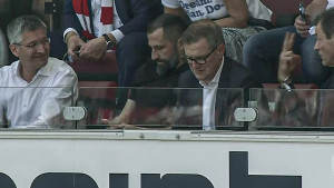 Svi su tu, samo njega nema: Bayern Kahnu pred meč sezone priredio ozbiljno poniženje!