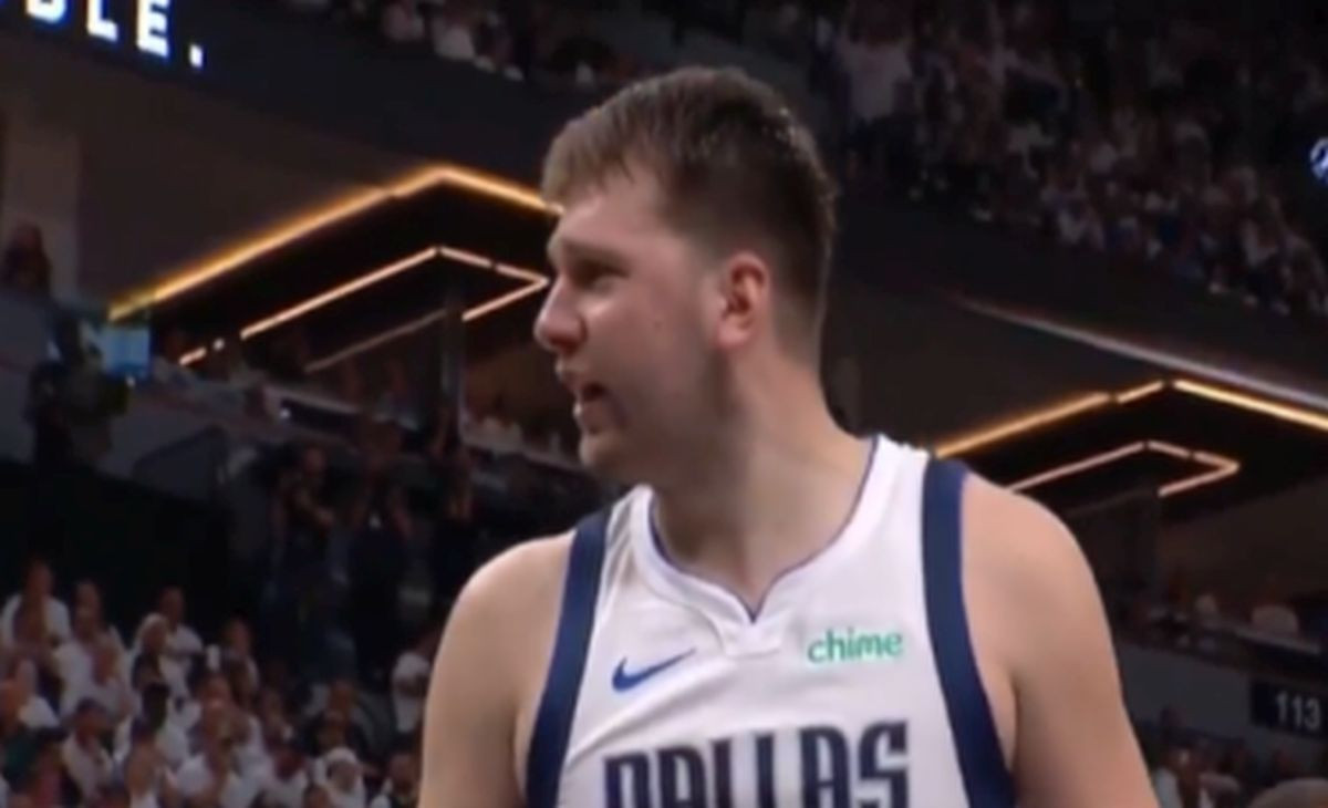 Dončić navijaču: "Ko sada plače, ku*vin sine?!" Na kraju je snimljen kako pije pivo Dončić navijaču: "Ko sada plače, ku*vin sine?!" Na kraju je snimljen kako pije pivo