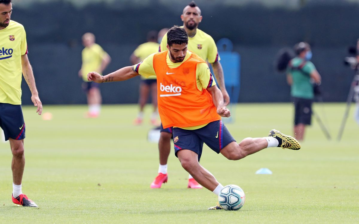 Luis Suarez je za razliku od Arthura pokazao da je veliki gospodin Luis Suarez je za razliku od Arthura pokazao da je veliki gospodin