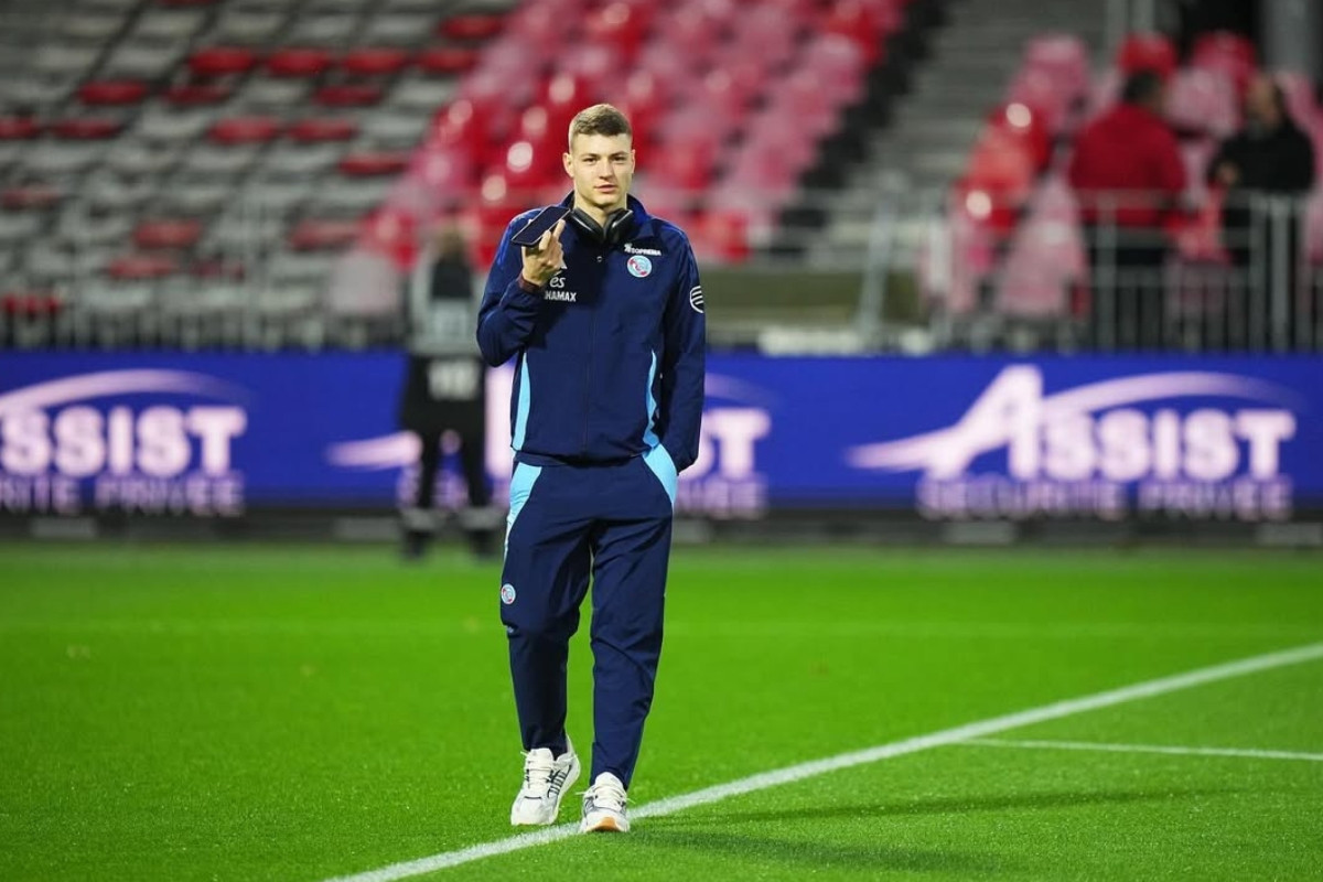 Srpsko čudo koje je tražio Manchester City: Mijenja sredinu, odlazi u Nizozemsku