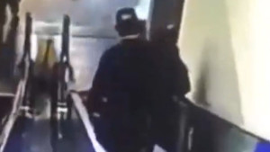 Ljubio djevojku u javnosti, pa ignorisao upozorenje MMA zvijezde, na kraju je nokautiran