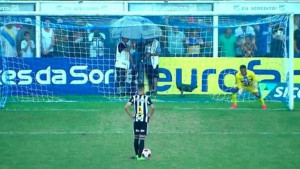 "Ping-pong" na golu, a pored lopte "kip": Igra živaca za do sada neviđen penal 