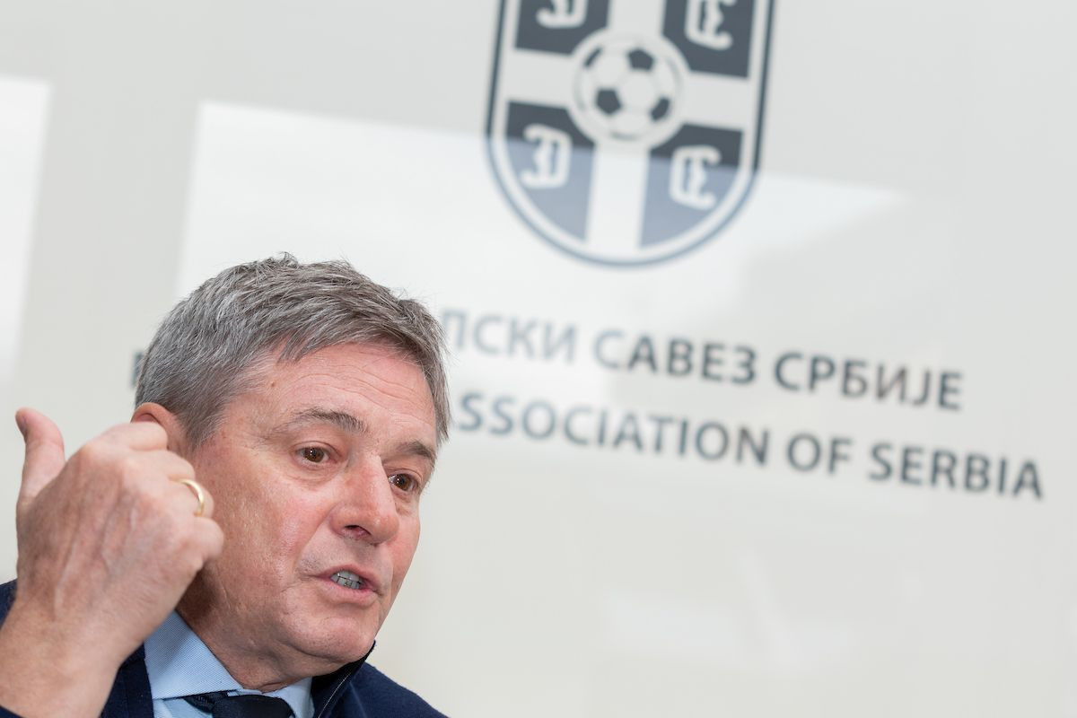 Piksiju poznata faca zabija 'nož u leđa', čeka jedan kiks da preuzme Srbiju Piksiju poznata faca zabija 'nož u leđa', čeka jedan kiks da preuzme Srbiju