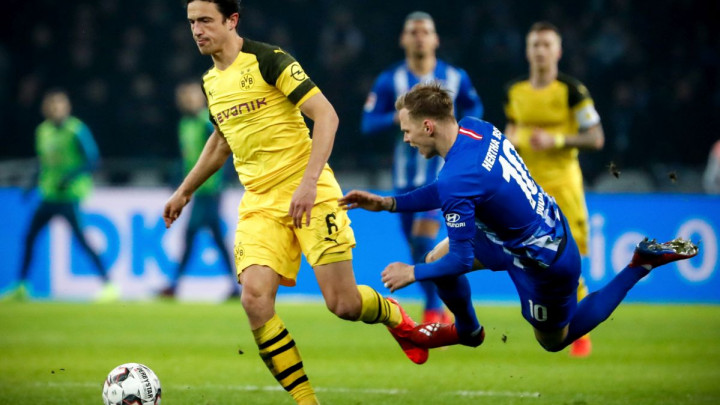 Borussia u posljednjim trenucima stigla do pobjede protiv Herthe, Ibišević isključen na kraju meča