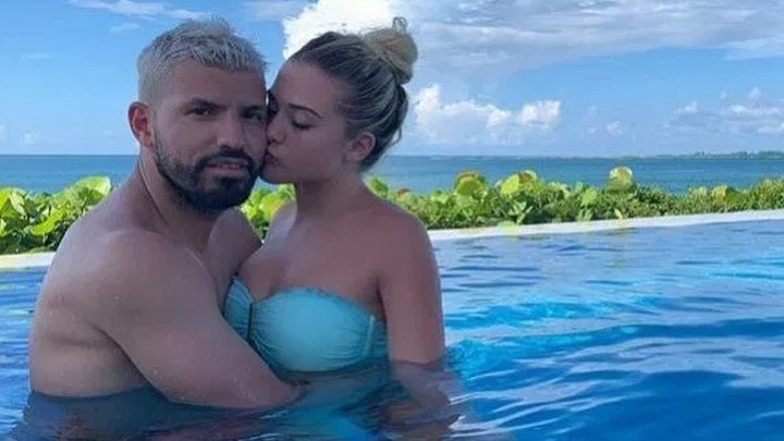 Aguero na Bahamima predstavio novu djevojku: Zbog fotografija u bazenu mu zavide svi
