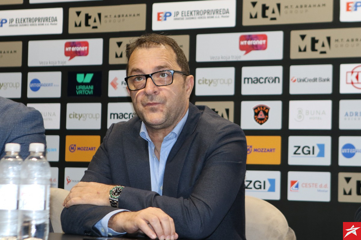 Petrović najavio veliko pojačanje za Zrinjski i kraj: "On stiže i to je to" Petrović najavio veliko pojačanje za Zrinjski i kraj: "On stiže i to je to"
