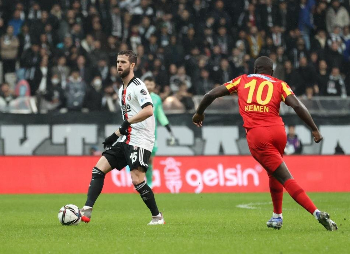 Pjanić turske medije ostavio u čudu statističkim podatkom sa posljednjeg meča 