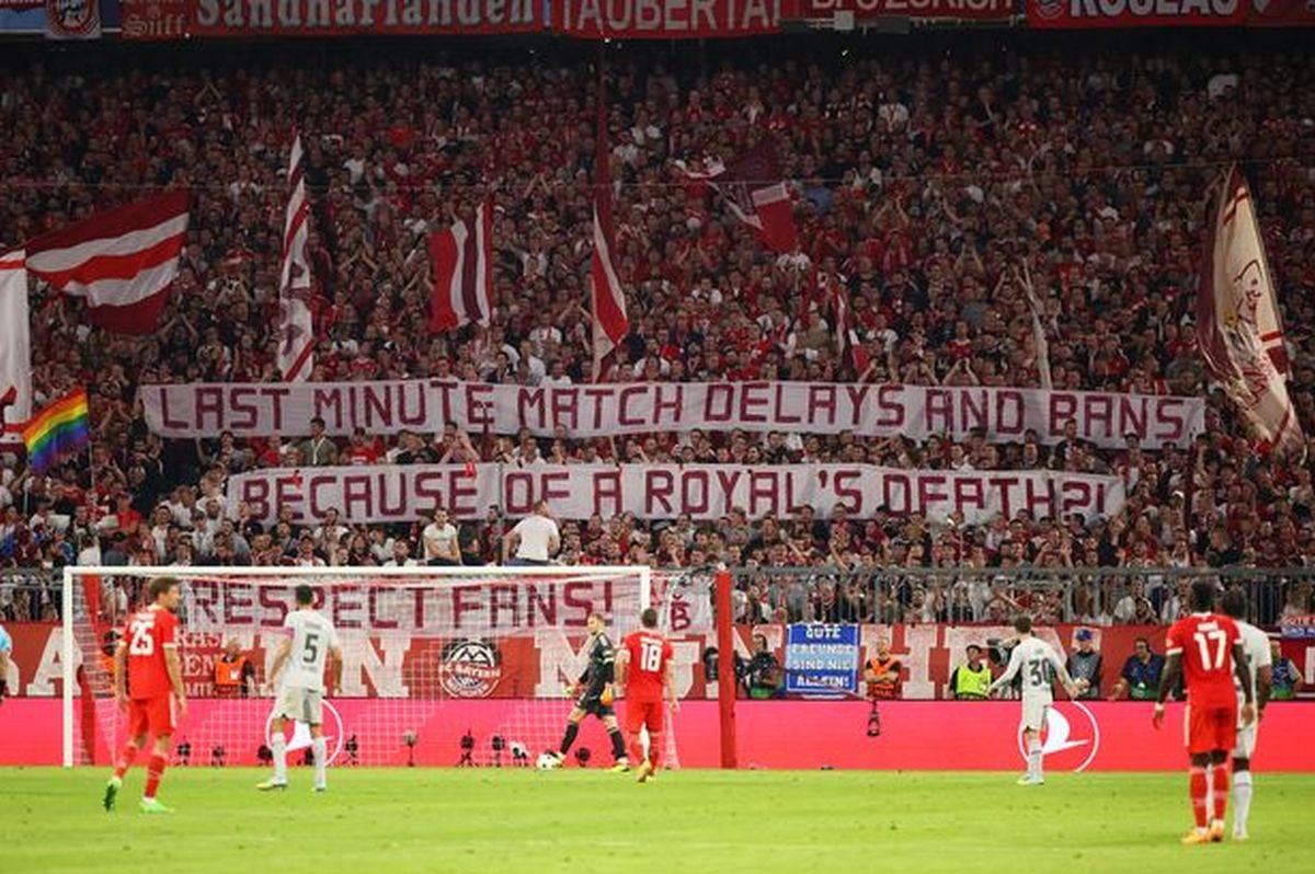 Navijači Bayerna privukli ogromnu pozornost transparentom kojeg su istakli u 26. minuti