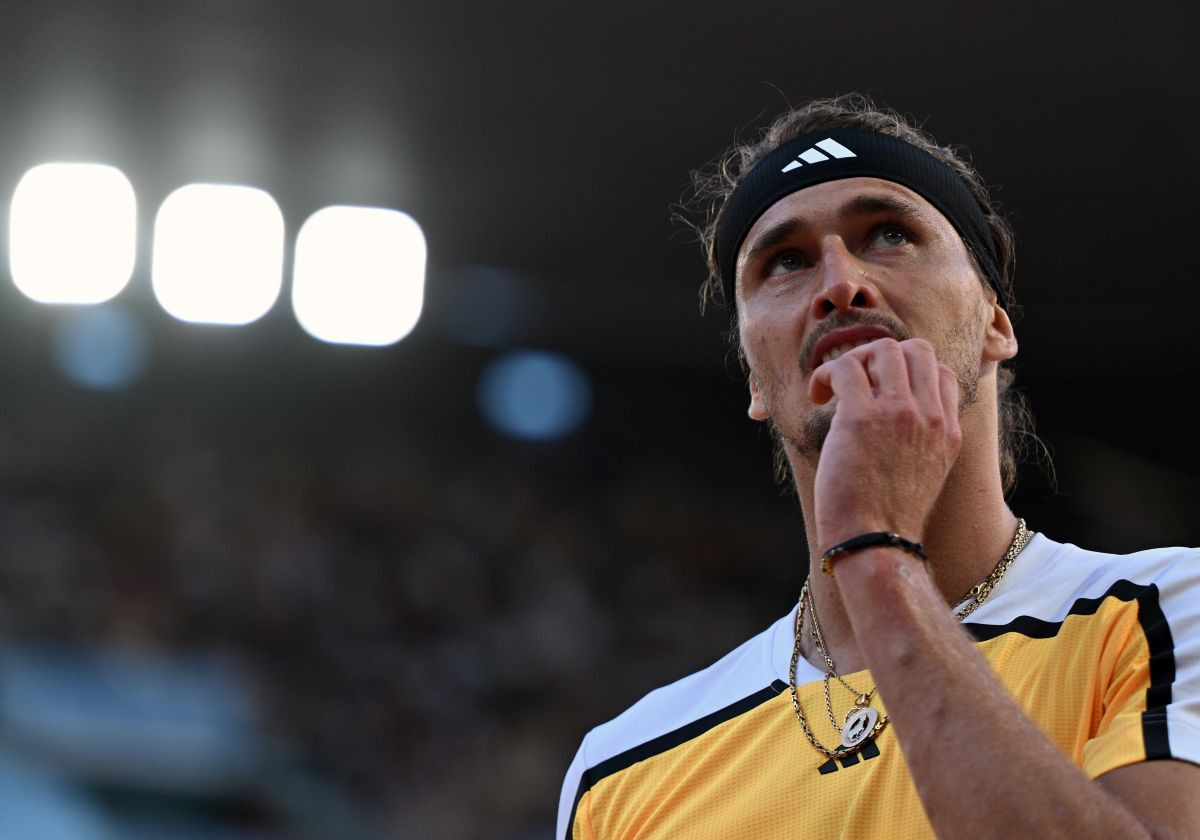 Zverev ušao u finale, pa pobijesnio zbog pitanja: "Da to više nikad nisam čuo" Zverev ušao u finale, pa pobijesnio zbog pitanja: "Da to više nikad nisam čuo"