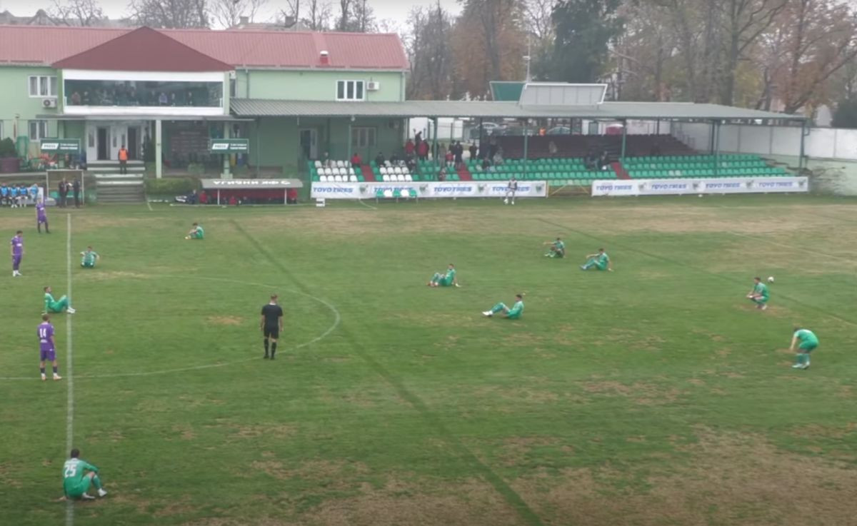 Kultni klub je jad i čemer srpskog fudbala: Igrači sjede bez prebijene pare, a umjesto trave oranica