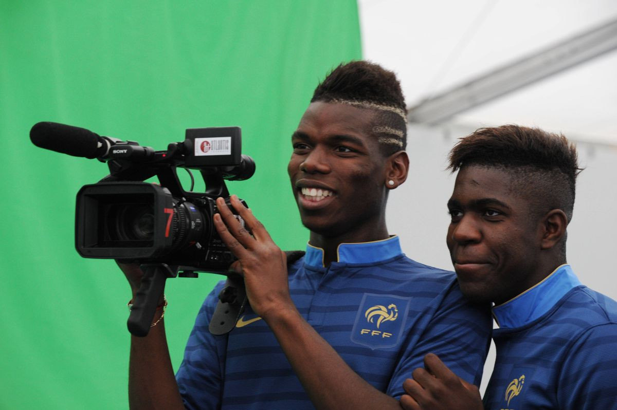 Dok čeka odluku života Paul Pogba odlučio da "promijeni karijeru" i pojavi se u javnosti Dok čeka odluku života Paul Pogba odlučio da "promijeni karijeru" i pojavi se u javnosti
