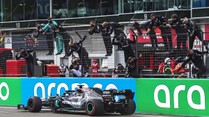 Hamilton slavio u Njemačkoj i izjednačio rekord legendarnog Schumachera