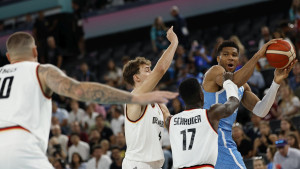 Fantastičan okršaj u Parizu: Giannis i društvo idu kući, Njemačka u polufinalu Olimpijade