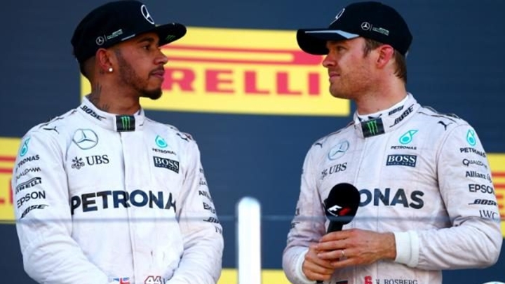 Rosberg u potjeri za Hamiltonom