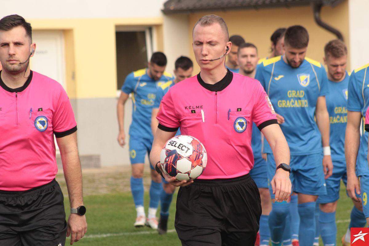 Trojica sudija "na hlađenju", a sada objavljeno delegiranje za 18. kolo Prve lige FBiH Trojica sudija "na hlađenju", a sada objavljeno delegiranje za 18. kolo Prve lige FBiH