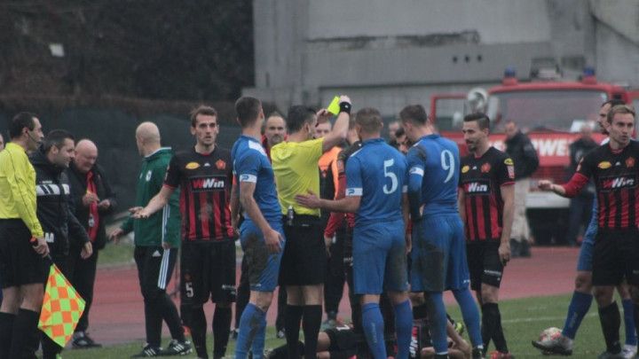 Kažnjena trojica fudbalera Sloge i trener Darko Vojvodić