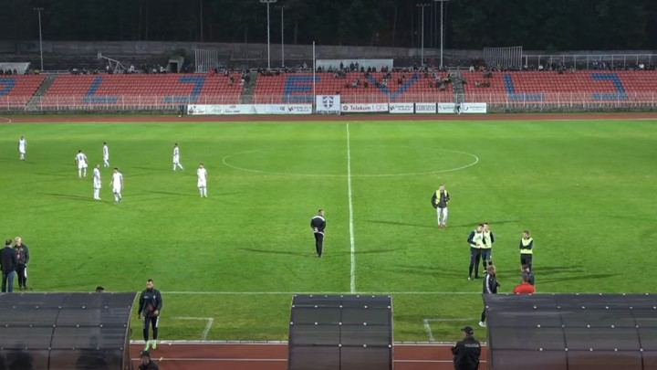 Meč u Crnoj Gori se ne igra jer je na tribinama previše gledatelja!