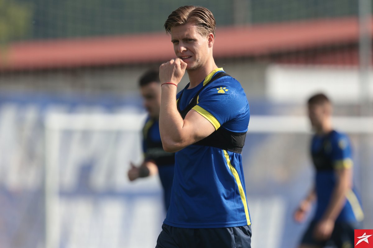 Dženis Burnić karijeru nastavlja u Italiji?