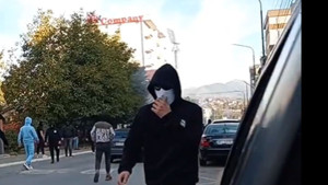 Ružne scene u Novom Pazaru, huligani se obračunali s policijom