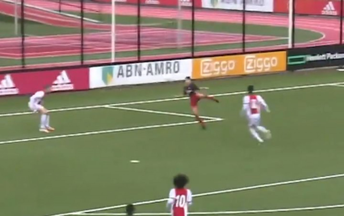 Otac dobio pravog nasljednika: Van Persiejev sin postigao spektakularan gol